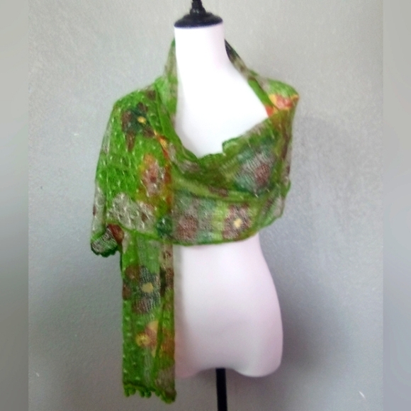 Beautiful scarves ( box P ) box A - Picture 1 of 2